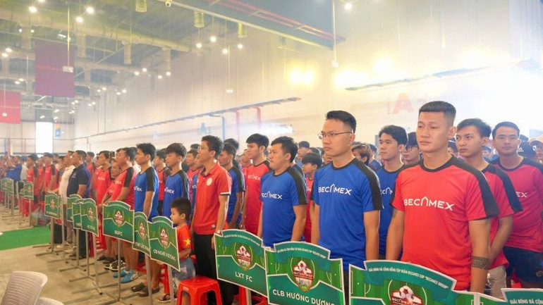 Các đội bóng tham dự giải. bd3.jpg