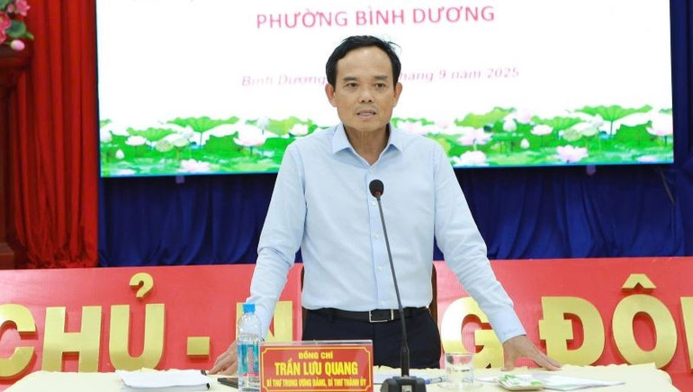 Bí thư Thành ủy Thành phố Hồ Chí Minh Trần Lưu Quang phát biểu ý kiến tại buổi làm việc. bd1.jpg