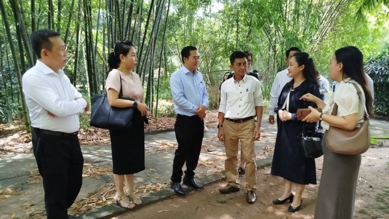 Ban Văn hóa-Xã hội Hội đồng nhân dân Thành phố Hồ Chí Minh khảo sát về tình hình tổ chức và hiệu quả hoạt động của Trung tâm Bảo tồn sinh thái Phú An. ks5.jpg