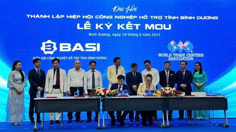 Hiệp hội Công nghiệp hỗ trợ tỉnh Bình Dương ký kết hợp tác với các đơn vị. h3.jpg