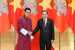 Chủ tịch Quốc hội Trần Thanh Mẫn và Quốc vương Bhutan Jigme Khesar Namgyel Wangchuck.