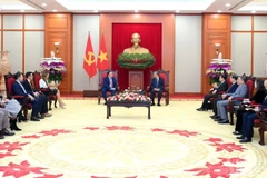 Quang cảnh buổi tiếp Đại sứ Marc Knapper tại Trụ sở Trung ương Đảng. (Ảnh: ĐĂNG KHOA)