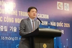 Phó Chủ nhiệm Ủy ban Khoa học, Công nghệ và Môi trường Quốc hội Tạ Đình Thi phát biểu khai mạc hội thảo.