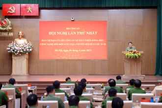 Toàn cảnh hội nghị.