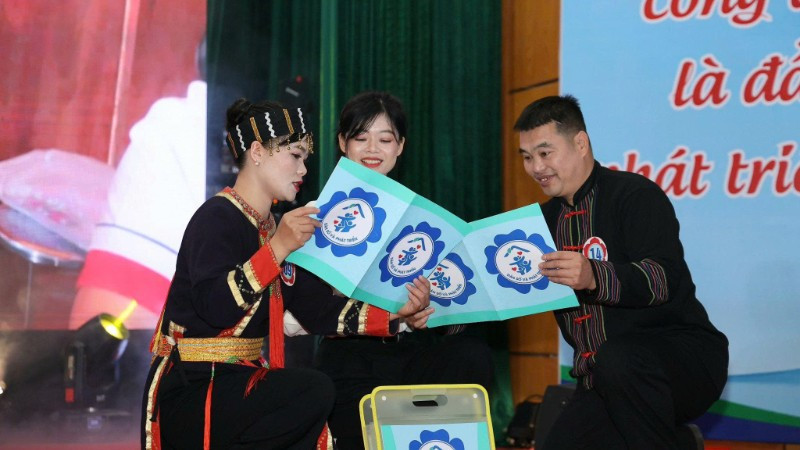 Tuyên truyền về công tác dân số. 