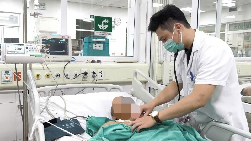 Bệnh nhân nguy kịch vì mắc uốn ván. 