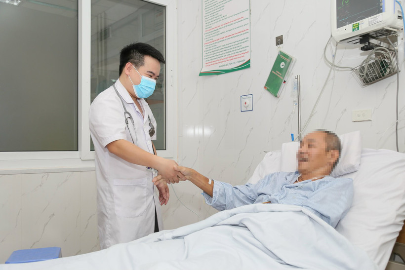 Bệnh nhân đang hồi phục sức khỏe.