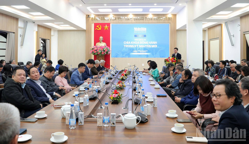 Toàn cảnh buổi gặp mặt cộng tác viên và tọa đàm “Báo chí và trí tuệ nhân tạo (AI): Chìa khóa đồng hành trong kỷ nguyên mới”.