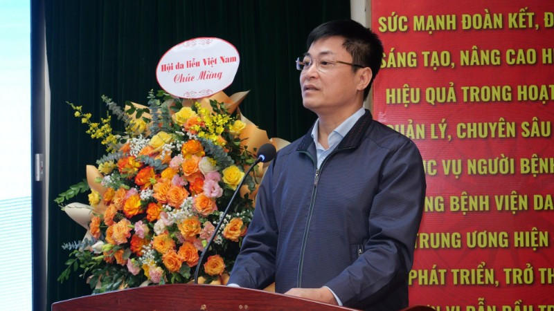 Thạc sĩ Nguyễn Văn Thành, Phó Giám đốc Bệnh viện Da liễu Trung ương phát biểu.