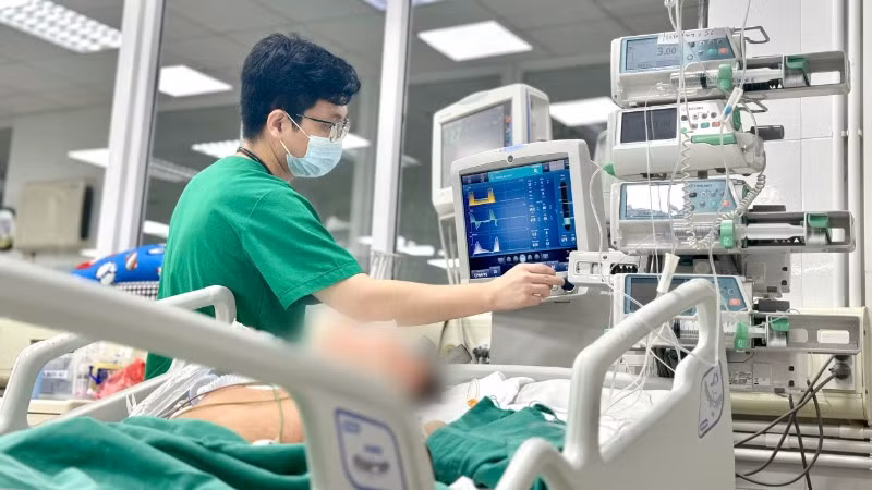 Dù đã được cai máy thở thành công, nhưng ý thức bệnh nhân không phục hồi.