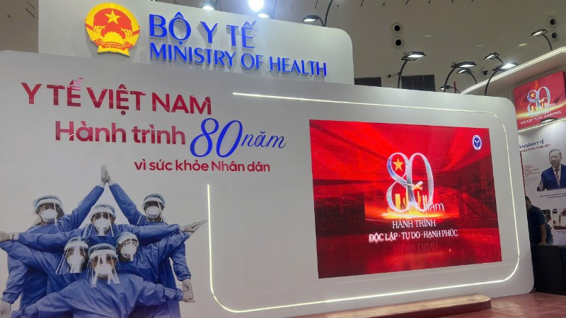 Triển lãm "Y tế Việt Nam - Hành trình 80 năm vì sức khỏe nhân dân".