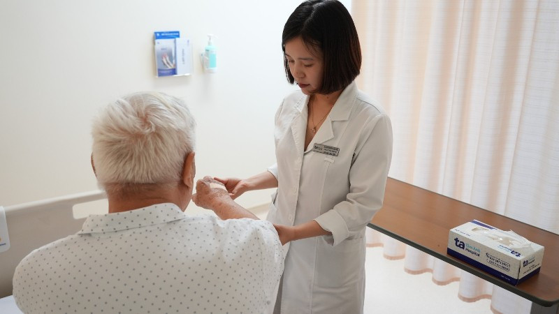 Bệnh nhân mắc bệnh tự miễn hiếm gặp.