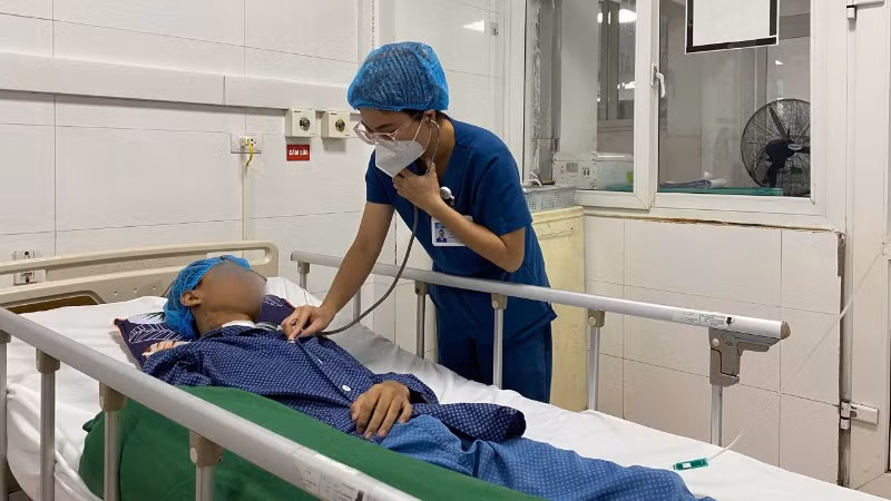 Bệnh nhân hồi sinh kỳ tích dù đã 4 lần ngừng tim. 