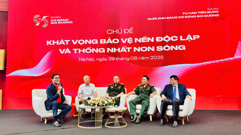 Quang cảnh tọa đàm.