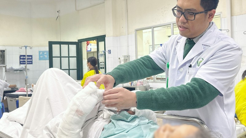 Bệnh nhân đang nằm điều trị tại Bệnh viện Hữu nghị Việt Đức.