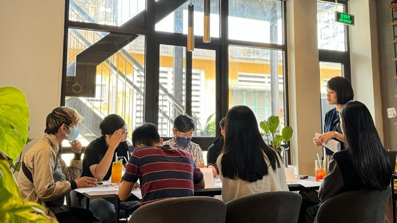 Các hoạt động của DHRP khi làm việc với cộng đồng người sống chung với HIV, đặc biệt là các bạn NCH trẻ và các nhóm quần thể đích trẻ.