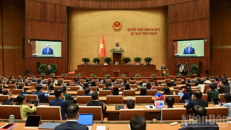 Ngày làm việc thứ hai Kỳ họp thứ nhất, Quốc hội khóa XVI. (Ảnh: DUY LINH)