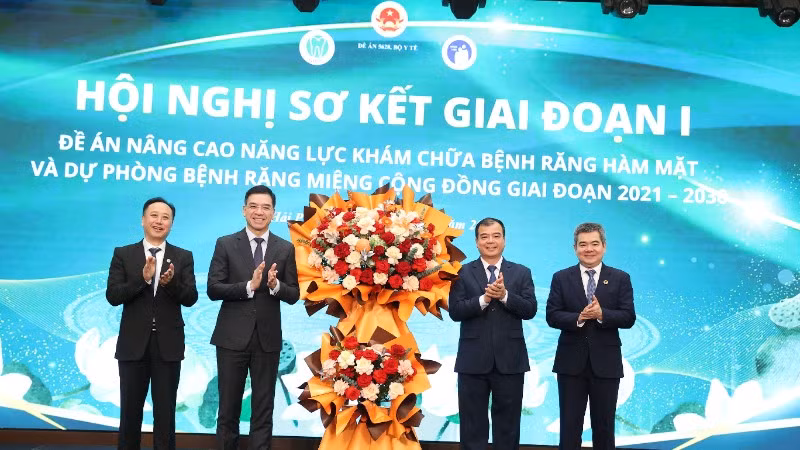 Bộ Y tế vừa phối hợp với Bệnh viện Răng Hàm Mặt Trung ương Hà Nội và Bệnh viện Răng Hàm Mặt Trung ương Thành phố Hồ Chí Minh tổ chức Hội nghị sơ kết Giai đoạn I Đề án “Nâng cao năng lực khám, chữa bệnh Răng Hàm Mặt và Dự phòng bệnh răng miệng cộng đồng giai đoạn 2021–2030” (Đề án 5628)