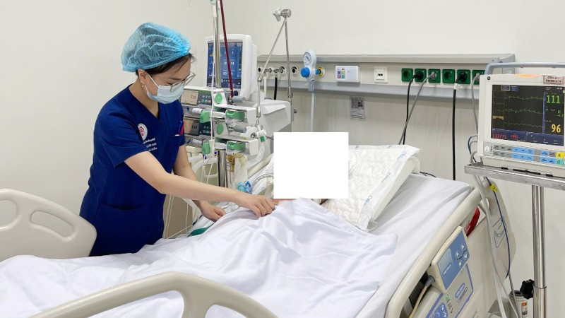 Bệnh nhân đang điều trị tại bệnh viện. 