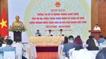 Quang cảnh buổi họp báo. (Ảnh: THANH GIANG) 