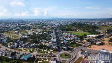 Với tinh thần đổi mới, tỉnh Quảng Ngãi đặt quyết tâm cao nhất, quyết liệt trong hành động vì sự phát triển nhanh và bền vững.