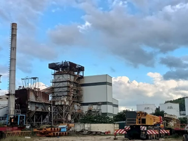 Một góc Nhà máy Nhiên liệu sinh học Bio - Ethanol Dung Quất.