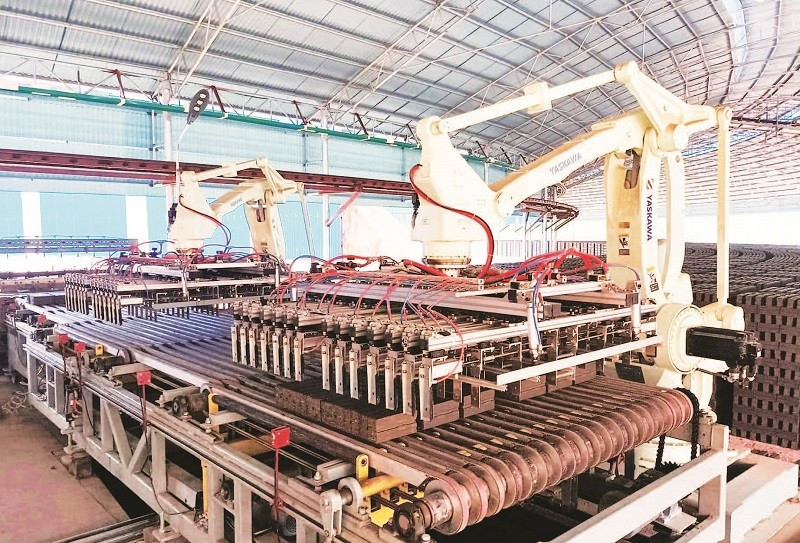 Việc ứng dụng công nghệ cao và các nền tảng số, cùng với dây chuyền hiện đại giúp Công ty cổ phần gạch Tuynel Viên Châu tăng 250% sản lượng sản xuất, tăng 200% công suất bốc xếp gạch.