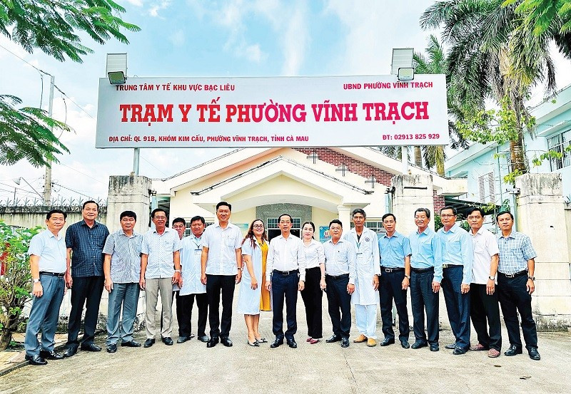 Đoàn công tác của Tỉnh ủy Cà Mau vừa đi kiểm tra, khảo sát một số trạm y tế cơ sở, trong đó có phường Vĩnh Trạch.