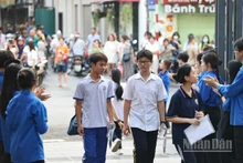 Thí sinh Kỳ thi tuyển sinh lớp 10 Hà Nội năm 2025. (Ảnh: ĐẠI THẮNG)