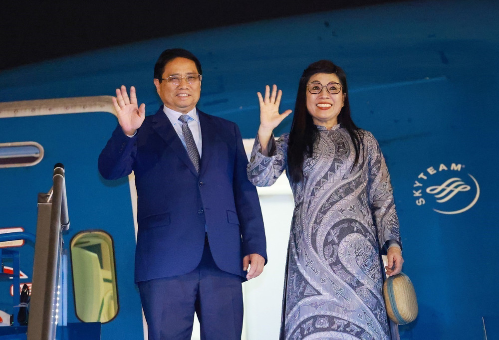 Thủ tướng Phạm Minh Chính và Phu nhân rời Hà Nội sang tham dự UNOC 3 tại Pháp và thăm chính thức Estonia, Thụy Điển. (Ảnh: TTXVN)