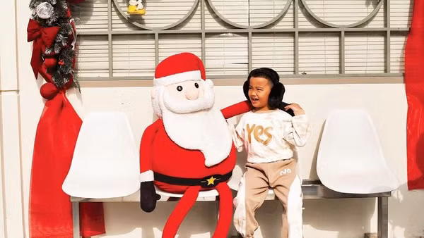 Khoảnh khắc dễ thương của bạn nhỏ.