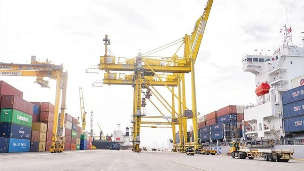 Cảng Tiên Sa (Đà Nẵng) là cửa ngõ giao thương trọng điểm khu vực miền trung.