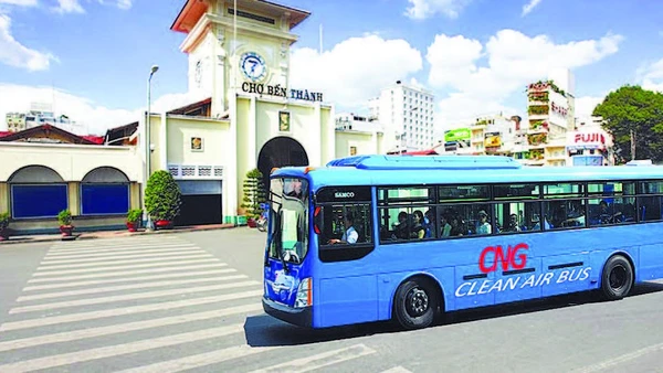 Xe buýt chạy bằng khí CNG.