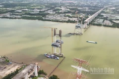 [Ảnh] Toàn cảnh cầu dây văng nút thắt cuối cùng của cao tốc Bến Lức-Long Thành