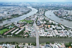 Bán đảo Bình Qưới-Thanh Đa được bao quanh bởi sông Sài Gòn, nằm gần các tuyến giao thông huyết mạch của khu vực phía nam. Khu vực được kỳ vọng trở thành một khu đô thị sinh thái kiểu mẫu của Thành phố Hồ Chí Minh.