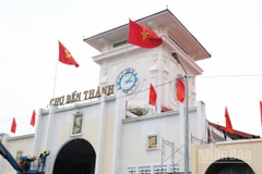 Chỉnh trang tại hàng loạt công trình, tuyến đường mang tính biểu tượng của Thành phố Hồ Chí Minh.