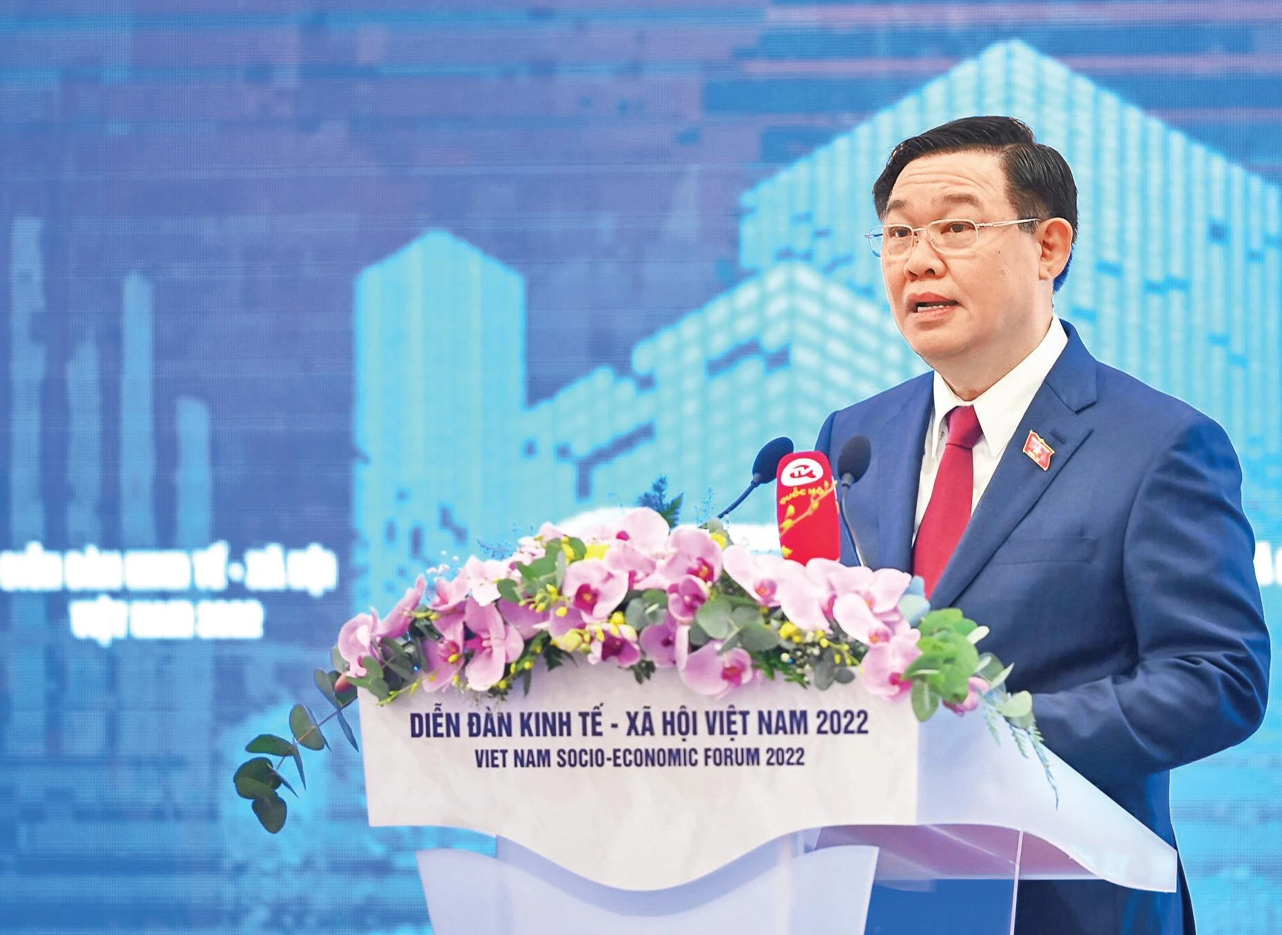 Cùng cộng đồng doanh nhân, doanh nghiệp vượt sóng cả, vững tay chèo