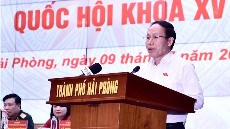 Đồng chí Lê Tiến Châu, Ủy viên Trung ương Đảng, Bí thư Thành ủy, Trưởng Đoàn đại biểu Quốc hội thành phố Hải Phòng phát biểu tại buổi tiếp xúc cử tri. (Ảnh: XUÂN TRƯỜNG) a-chau.jpg