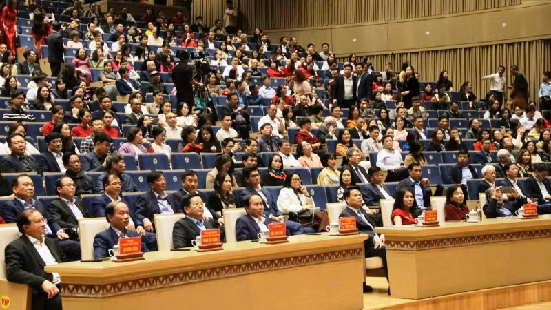 Các đại biểu dự Lễ khai trương Nhà hát Hoa Phượng và Chương trình nghệ thuật “New Year Concert 2026” do thành phố Hải Phòng tổ chức.