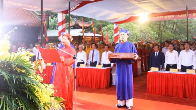 Lễ dâng hương và đọc văn tế tưởng niệm 583 năm ngày mất của Anh hùng dân tộc, Danh nhân văn hóa thế giới Nguyễn Trãi (1442-2025).