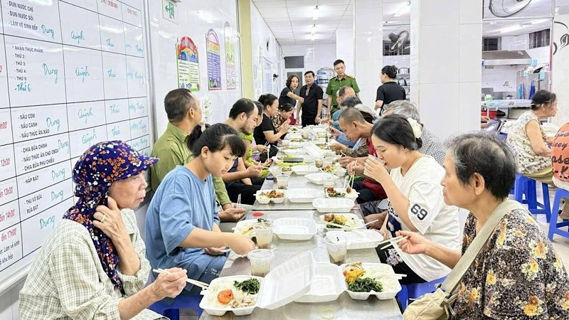 Người dân Hải Phòng ở một số khu vực nguy hiểm đã được di dời đến nơi an toàn. img-2025-07-22-092409.jpg
