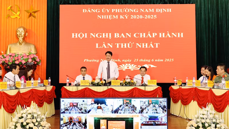 Vận hành thử nghiệm hội nghị Ban Chấp hành Đảng bộ phường Nam Định.