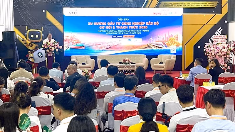 Quang cảnh Diễn đàn.