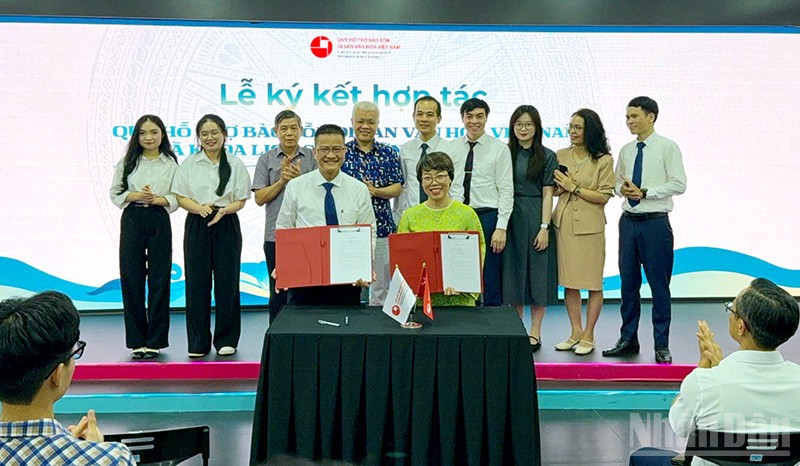 Lễ ký kết hợp tác mở ra hành trình kết nối nhà trường, cộng đồng và ngành văn hóa, cùng chung tay đưa di sản đến gần hơn với công chúng bằng tư duy đổi mới và hiện đại. ndo_br_le-ky-ket.jpg