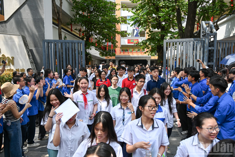 Thí sinh tại Kỳ thi tuyển sinh vào lớp 10 Hà Nội năm 2025 (Ảnh: THẾ ĐẠI)