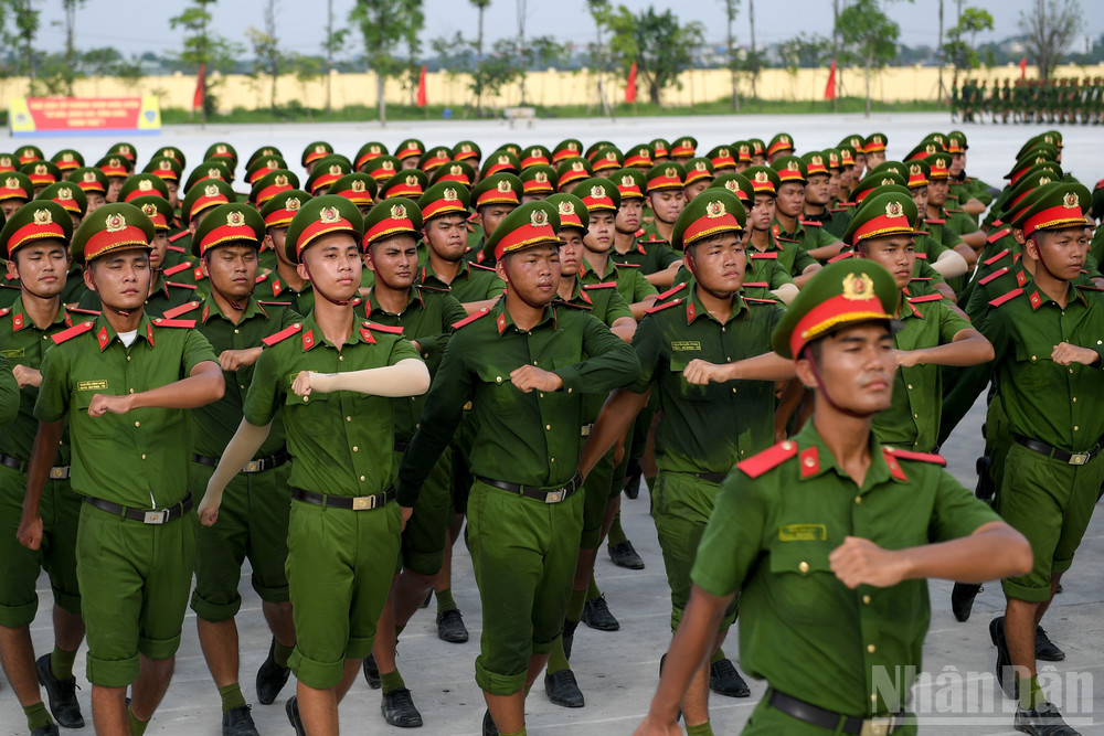 Việc luyện tập trong điều kiện thời tiết khắc nghiệt đặt ra nhiều yêu cầu về sức khỏe và tổ chức huấn luyện. ndo_br_a80-chuong-my-0673.jpg