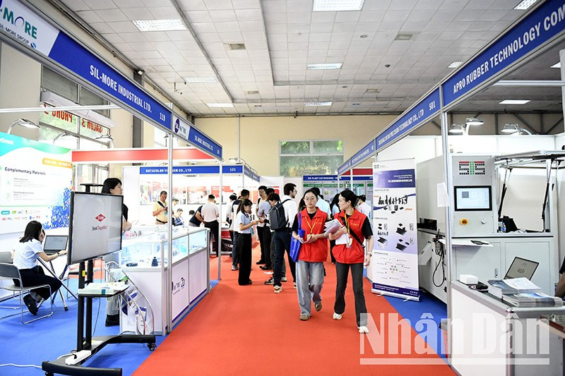 Một góc Triển lãm. 4-trien-lam-nhua-2025.jpg