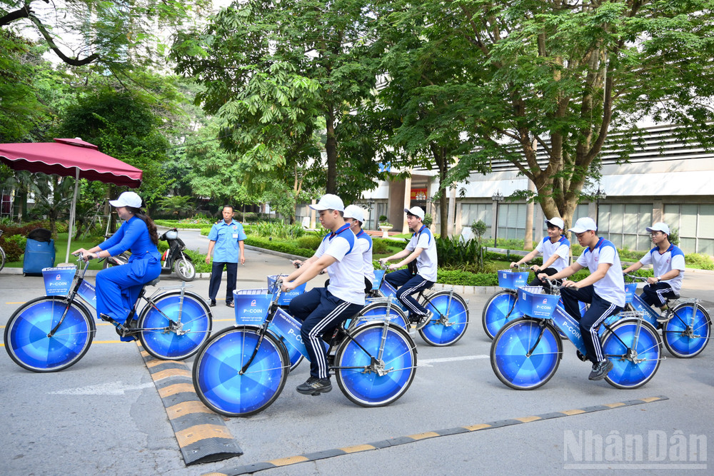 ndo_br_p-coin-hv-buu-chinh-vien-thong-9242.jpg