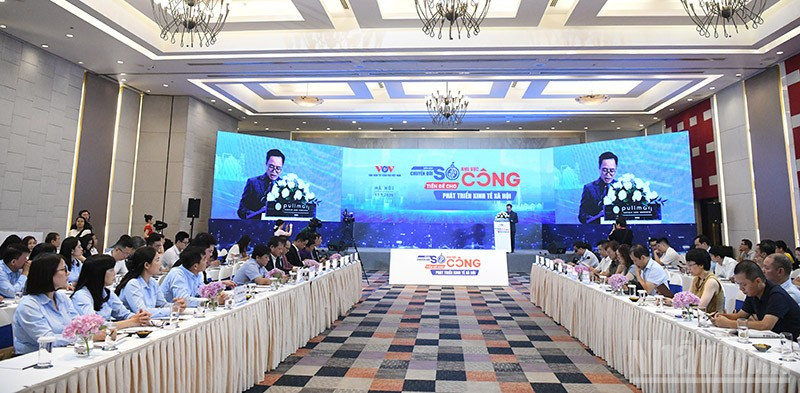 Quang cảnh Diễn đàn. ndo_br_2-phat-bieu.jpg