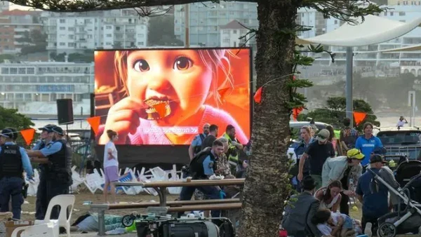 [Video] Giới chức Australia điều tra vụ nổ súng tại bãi biển Bondi, Sydney
